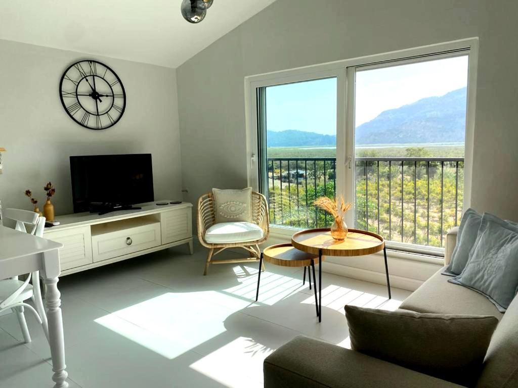 Airport Blue Eye Apartment Dalaman Best Location Also Suitable For Day Rentals Ideal For Air Travelers, 5 Km Close To Airport Exterior photo